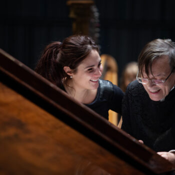 Tijdens de Russische Triptiek staat Jos van Immerseel aan de zijde van pianiste Anna Vinnitskaja. Voor het eerst speelt ze op een historisch instrument.